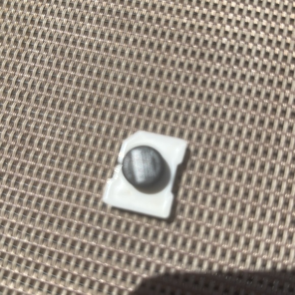 Jibbitz “R” - Picture 2 of 2